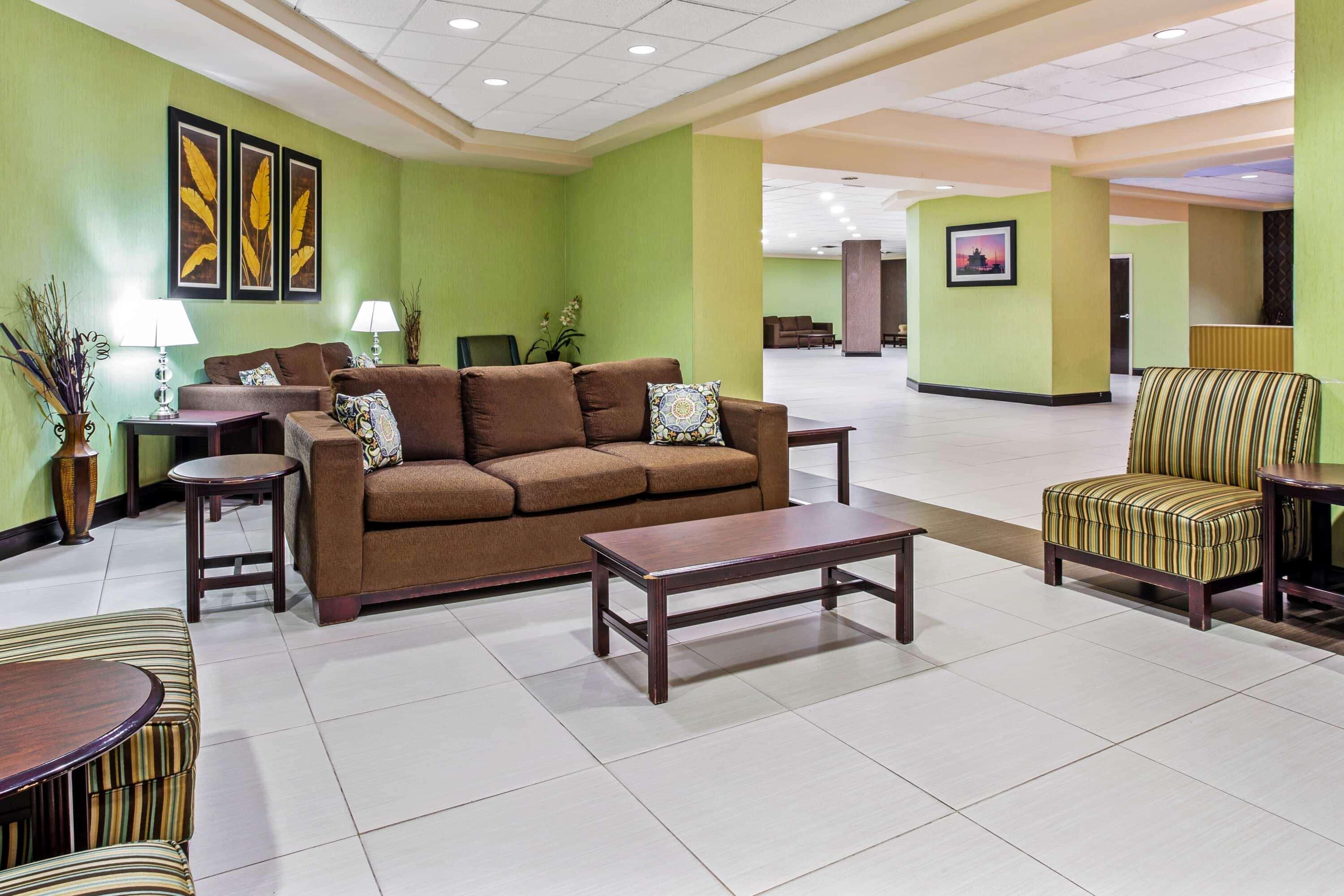 La Quinta By Wyndham Salisbury Hotel Bagian luar foto