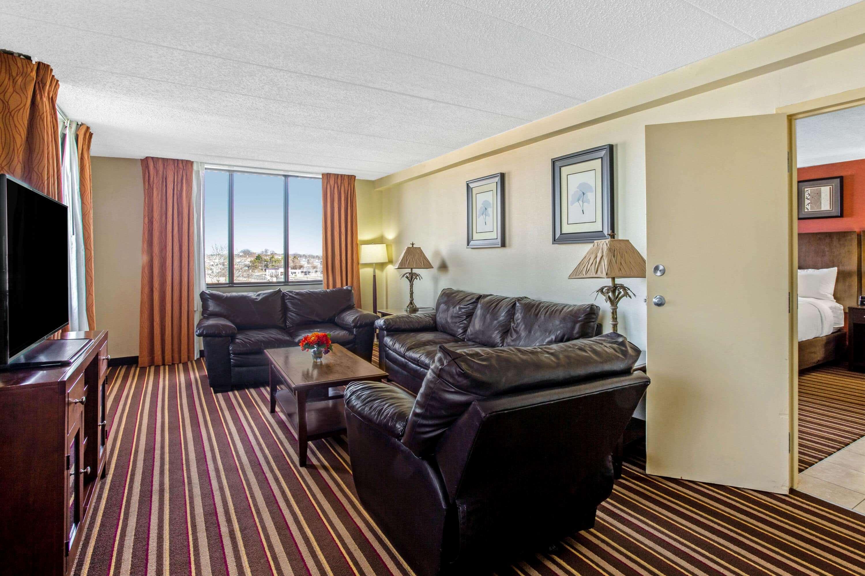 La Quinta By Wyndham Salisbury Hotel Bagian luar foto